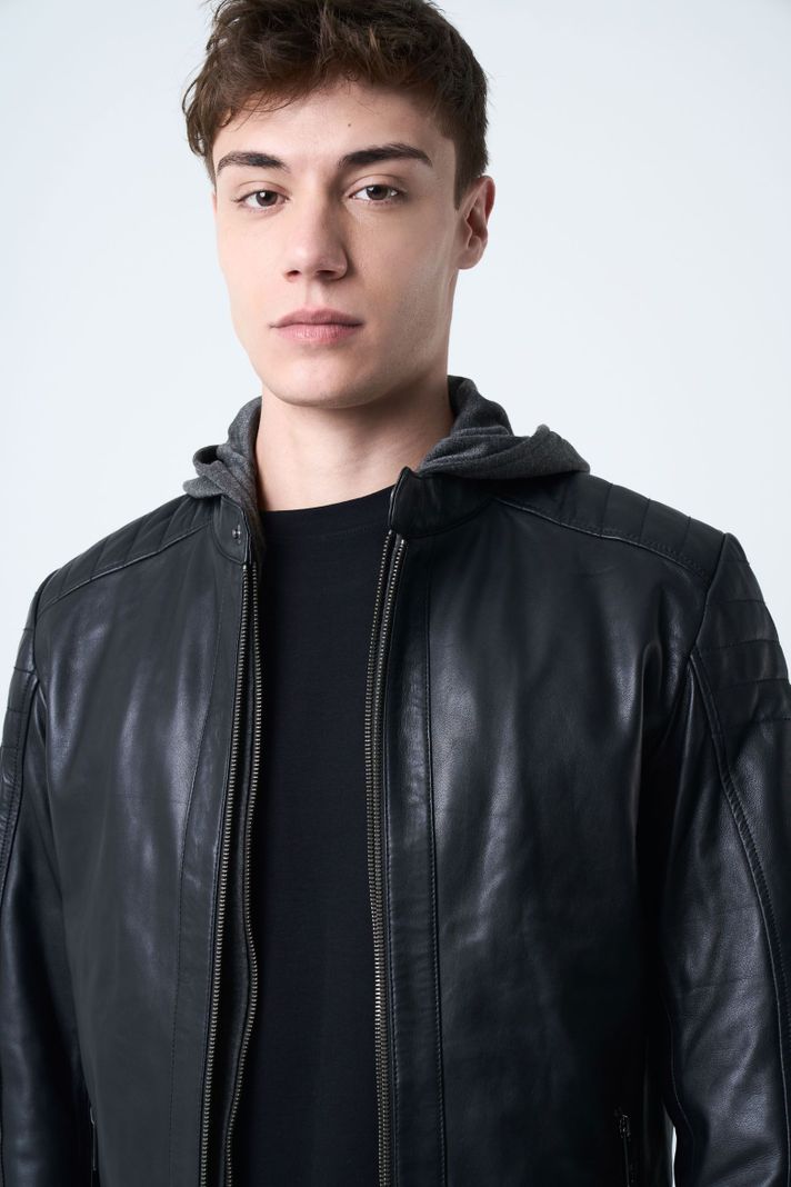 Vélez Casaca Cuero Liso Para Hombre Semi Ajustada Negro-4