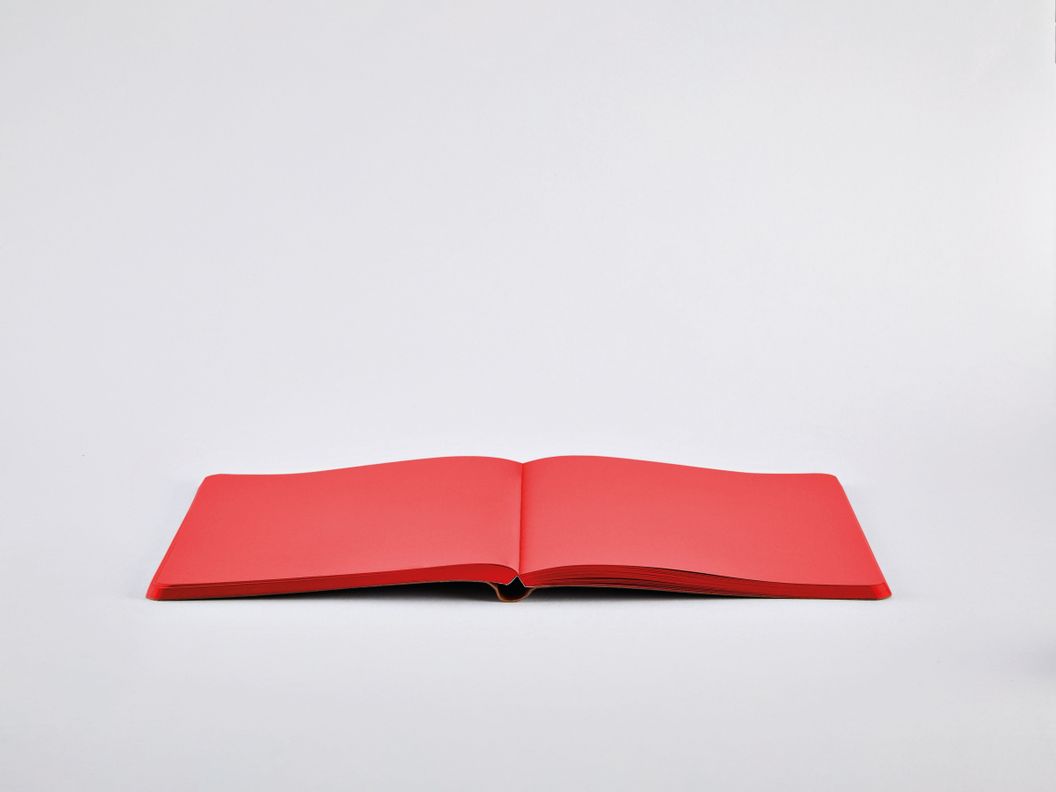 Cuaderno Not White Rojo Nuuna 176 páginas Banda Elástica Lápiz Gel Cubierta Cuero Reciclado-2