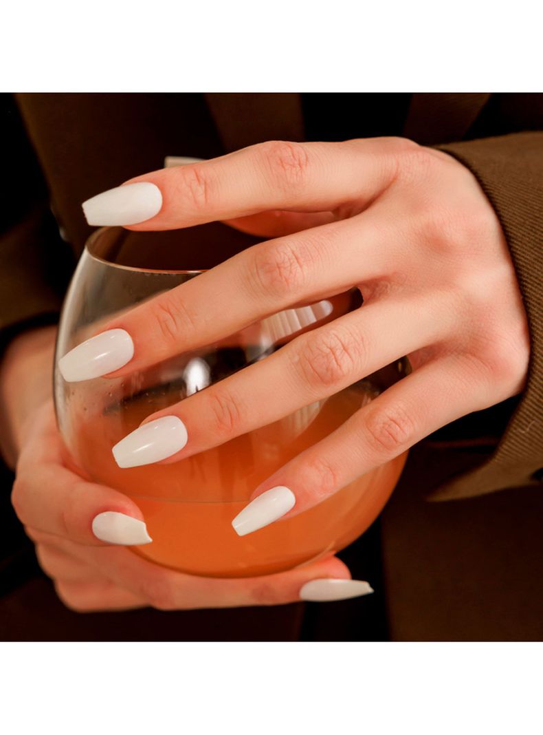 MUZMAK - Uñas Press On Edge White Coffin 36 U.-2