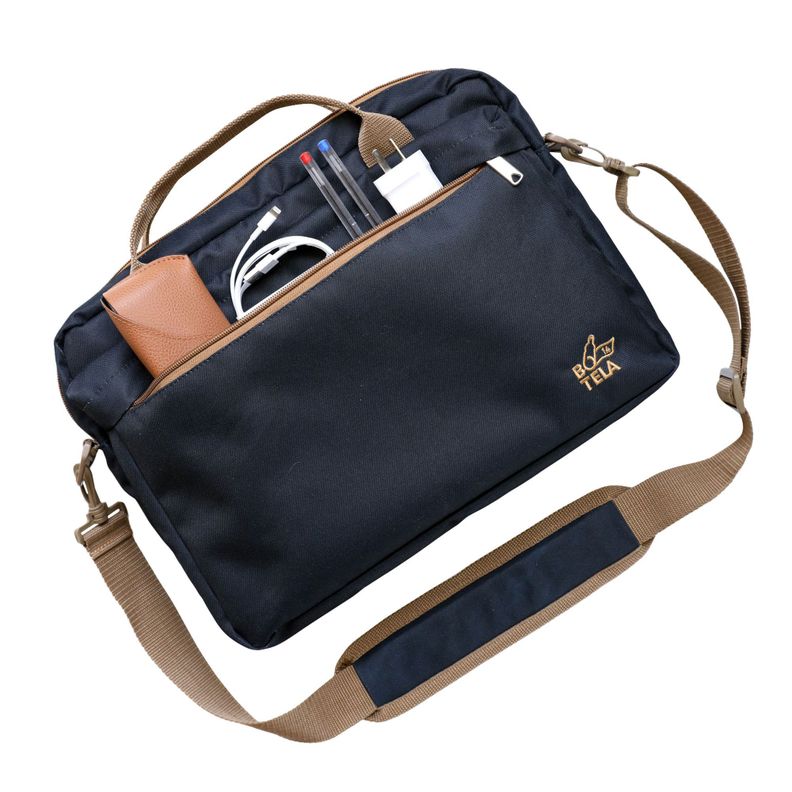 BOLSO NOTEBOOK 14" NEGRO SUSTENTABLE BOTELA-5