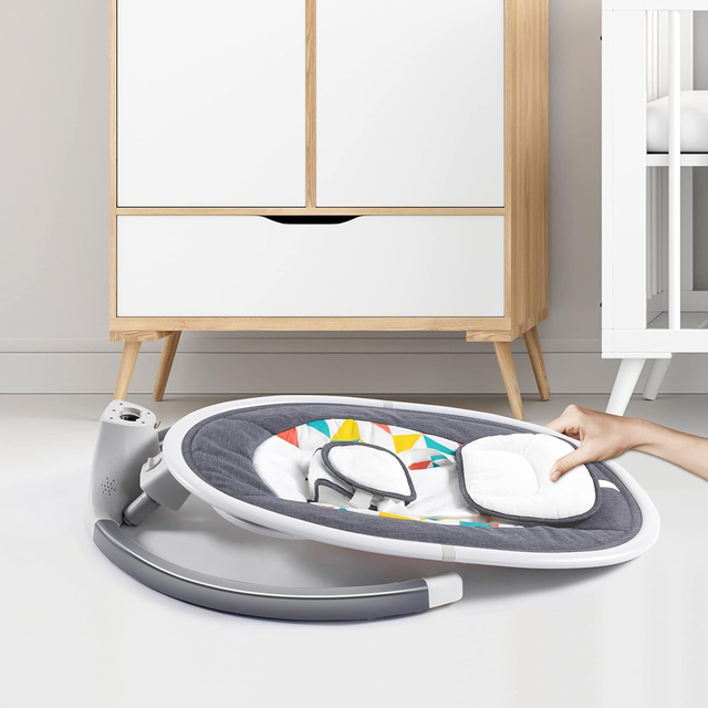 Silla Columpio Inteligente de Bebés Balancín Portátil con Temporización y Música-4