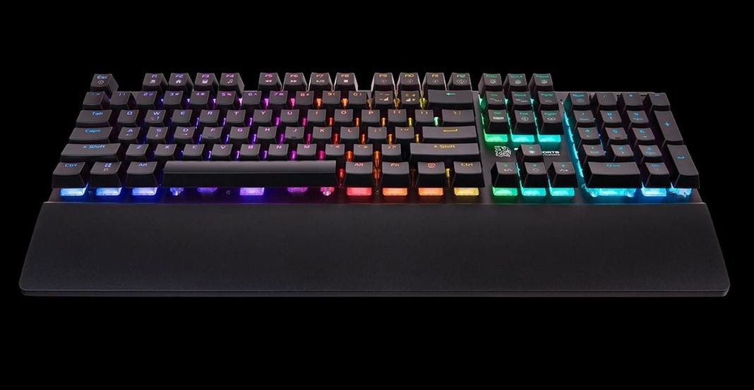Teclado Gamer Thermaltake Challenger Edge Rgb Tt Esports-1
