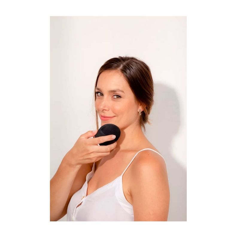 Limpiador Facial y Masajeador Mantra Silicone Brush Negro-2
