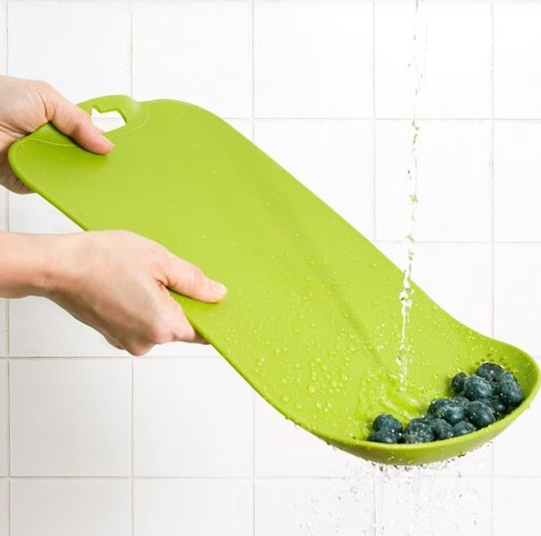 TABLA PARA PICAR ALIMENTOS CON COLADOR INTEGRADO-2