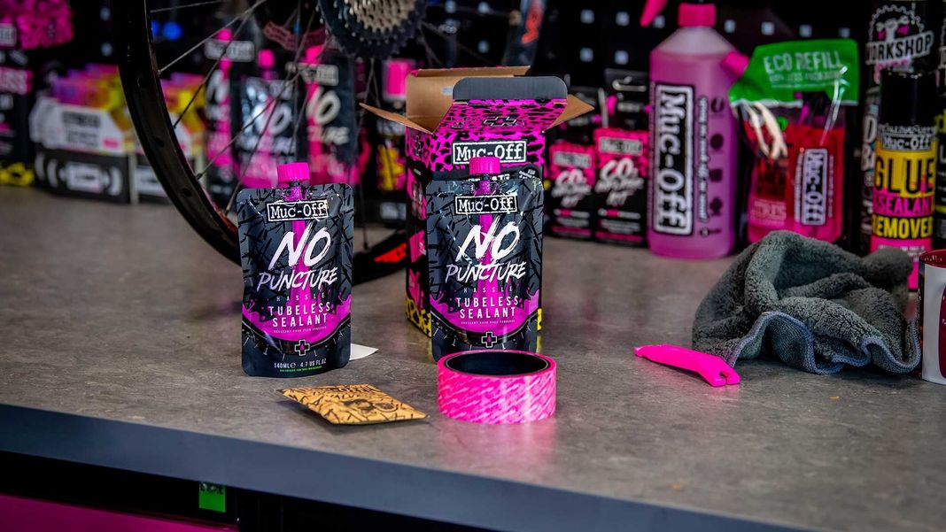 Kit ultimate tubeless Muc-Off para DH-wide-2