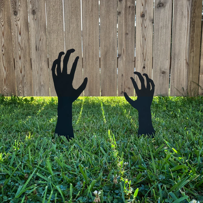 Pack 5 Estacas De Metal Manos Zombies Adorno Halloween-2
