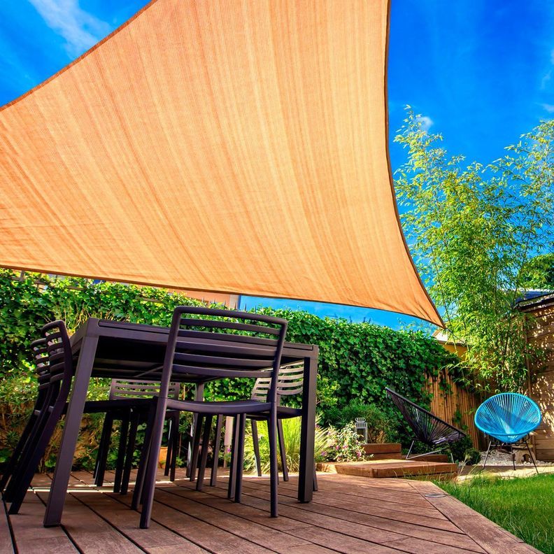 Vela Sombreadora Triangular de 3.0 x 3.0 x 4.2 Color Beige-2