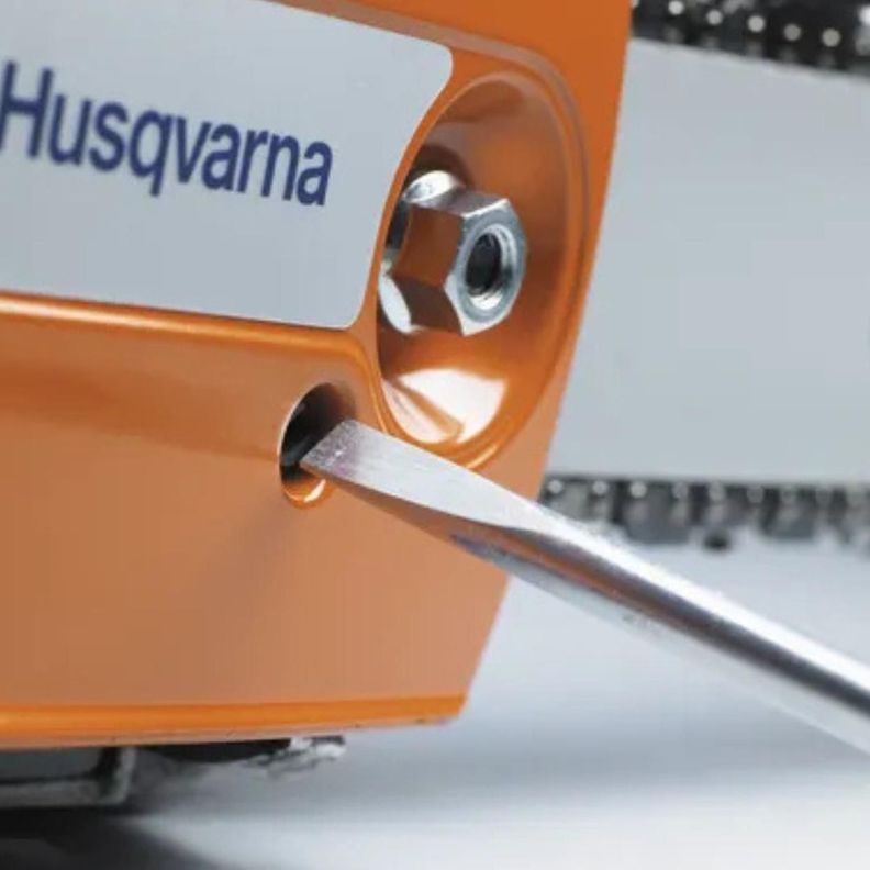 Motosierra a Gasolina Husqvarna 135 Mark II Espada 16" - 38CC-4