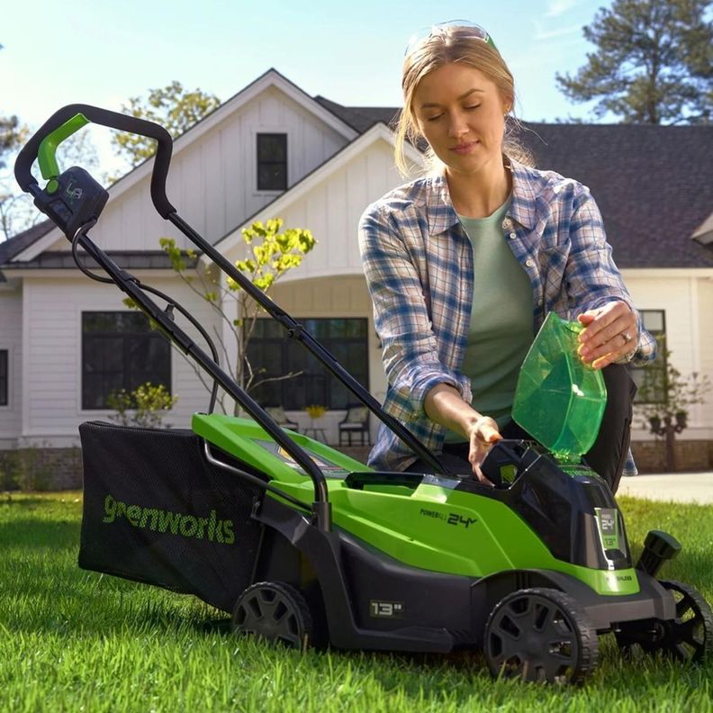 Cortacésped Inal. 13" Greenworks 24V + Carg y Bat 4.0 AH - 2534402-3