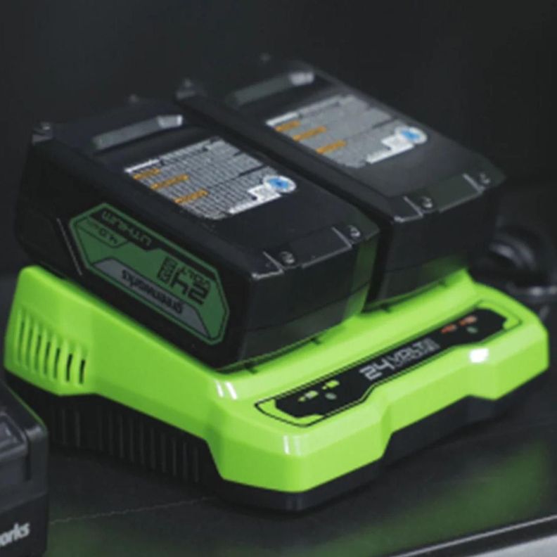 Cargador de Batería Dual Greenworks 24V - 4.0 AH -2933207-3