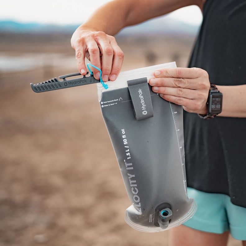 BOLSA DE HIDRATACIÓN VELOCITY IT 1.5L CLEAR-6
