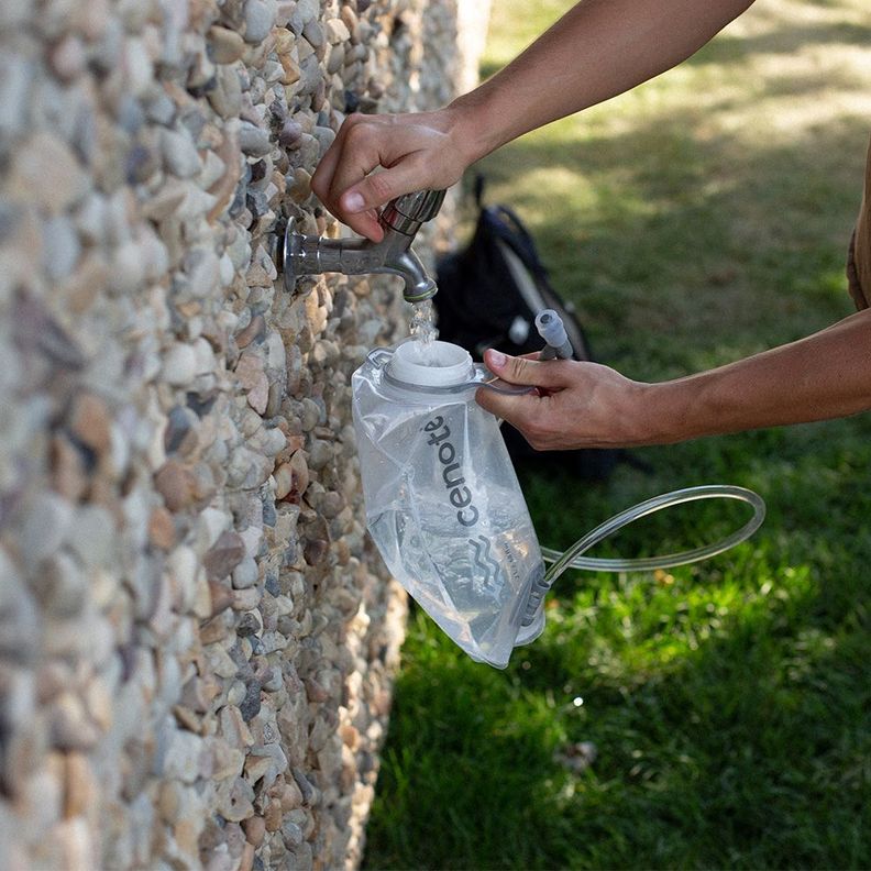 BOLSA DE HIDRATACIÓN CENOTE 2L CLEAR-5