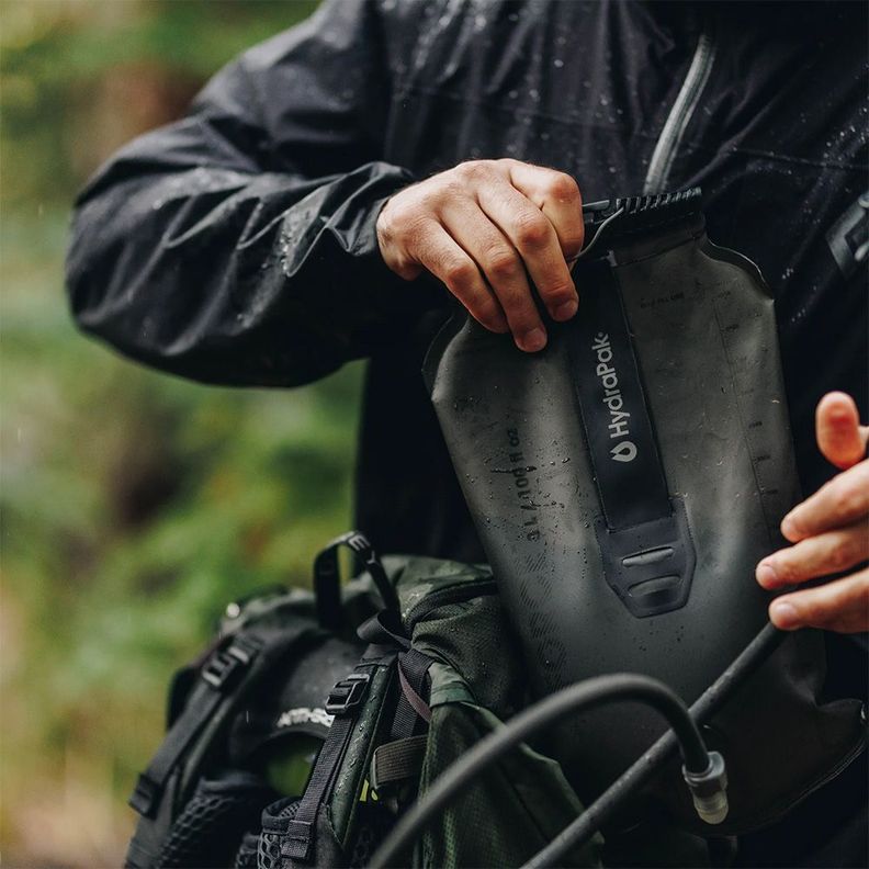 BOLSA DE HIDRATACIÓN FORCE 2L  MAMMOTH GREY-5