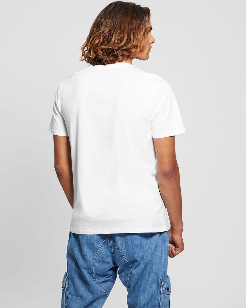Polera Guess Hombre Ss Bsc Embossed Iridescent Tee Blanco-3