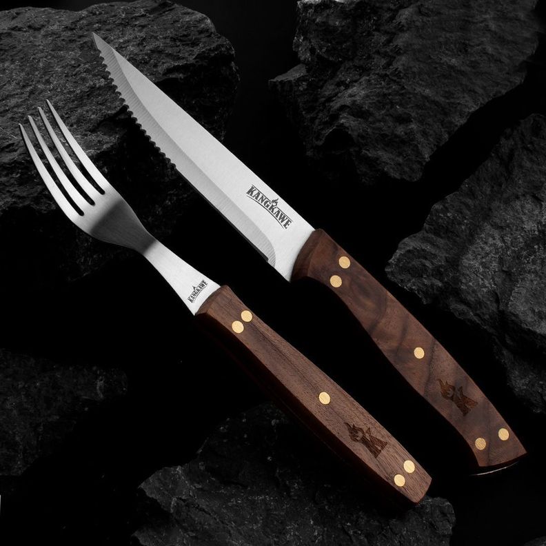 SET DE 4 CUCHILLOS DE 5" Y 4 TENEDORES PARA ASADO-3