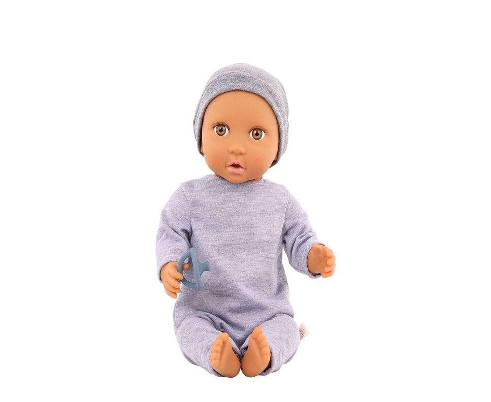 Muñeca con buzo y gorro-1