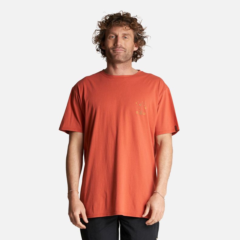 Polera Hombre Atardecer Naranjo Haka Honu-1