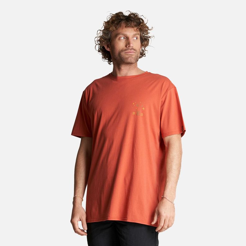 Polera Hombre Atardecer Naranjo Haka Honu-2