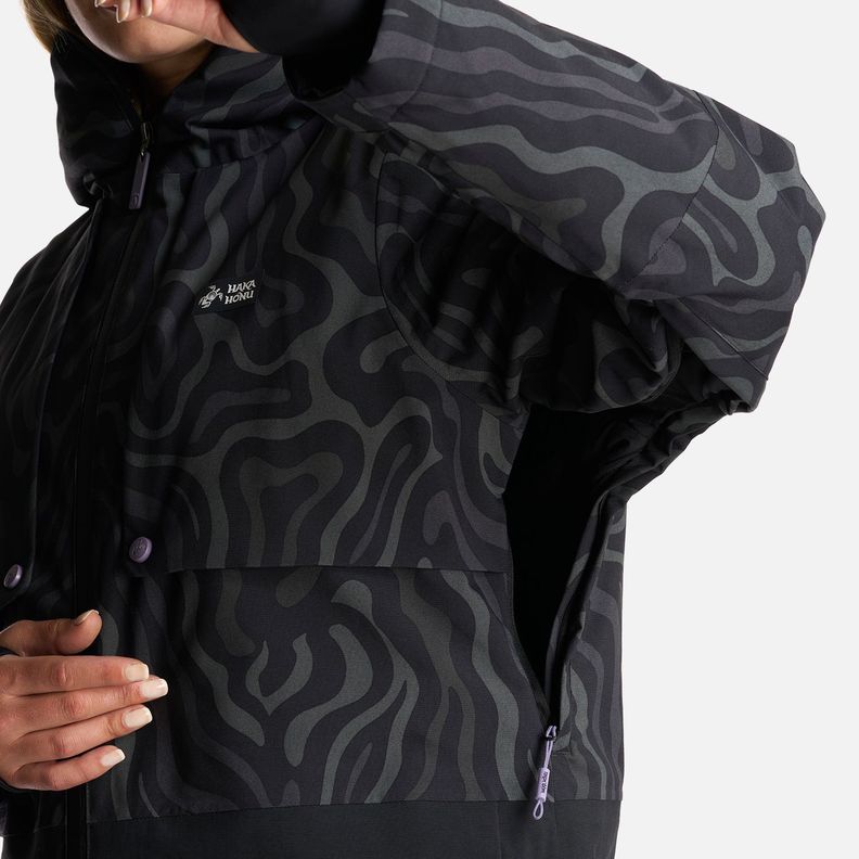 Chaqueta Mujer Yeti Print Negro Haka Honu I24-5