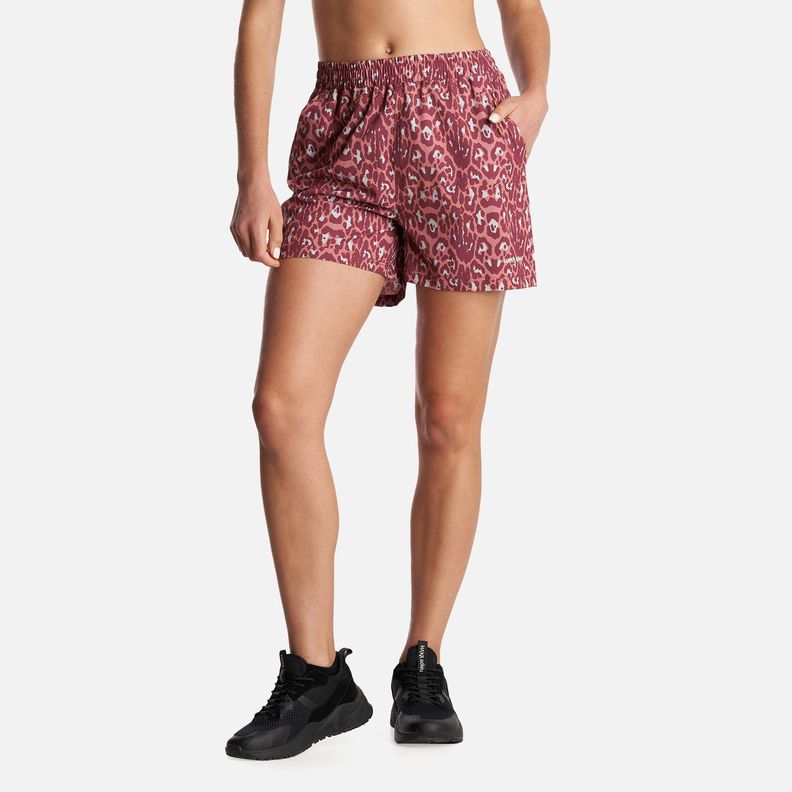 Short Mujer Canchera Print Burdeo Haka Honu-1