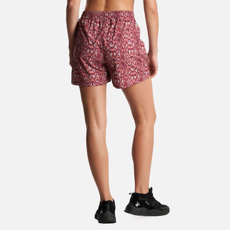 Short Mujer Canchera Print Burdeo Haka Honu-3