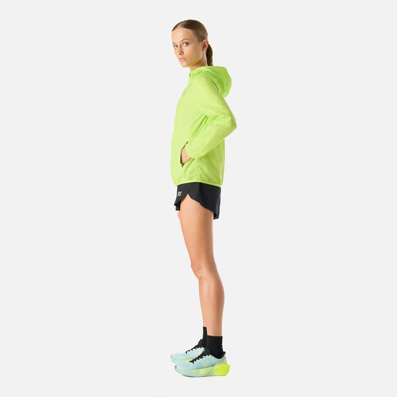 Cortaviento Deportivo mujer Built To Move-2