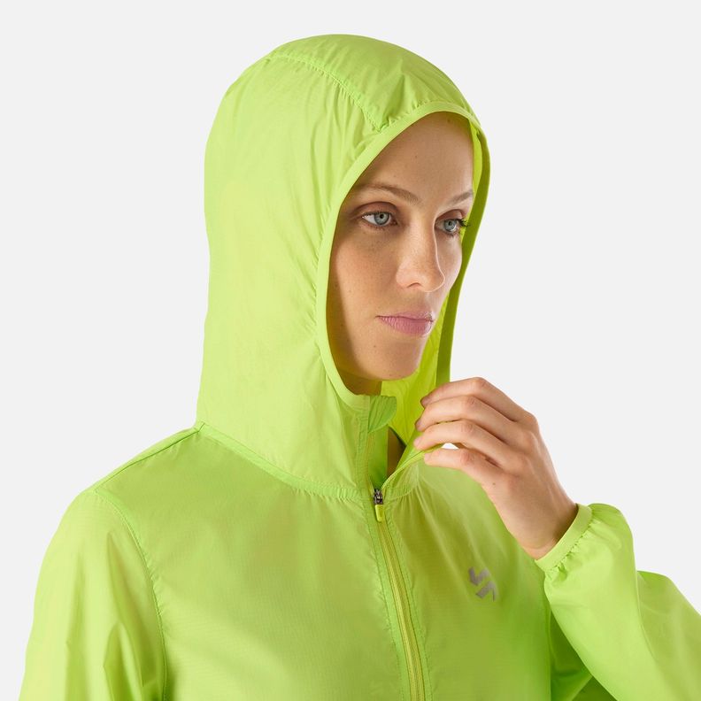 Cortaviento Deportivo mujer Built To Move-4