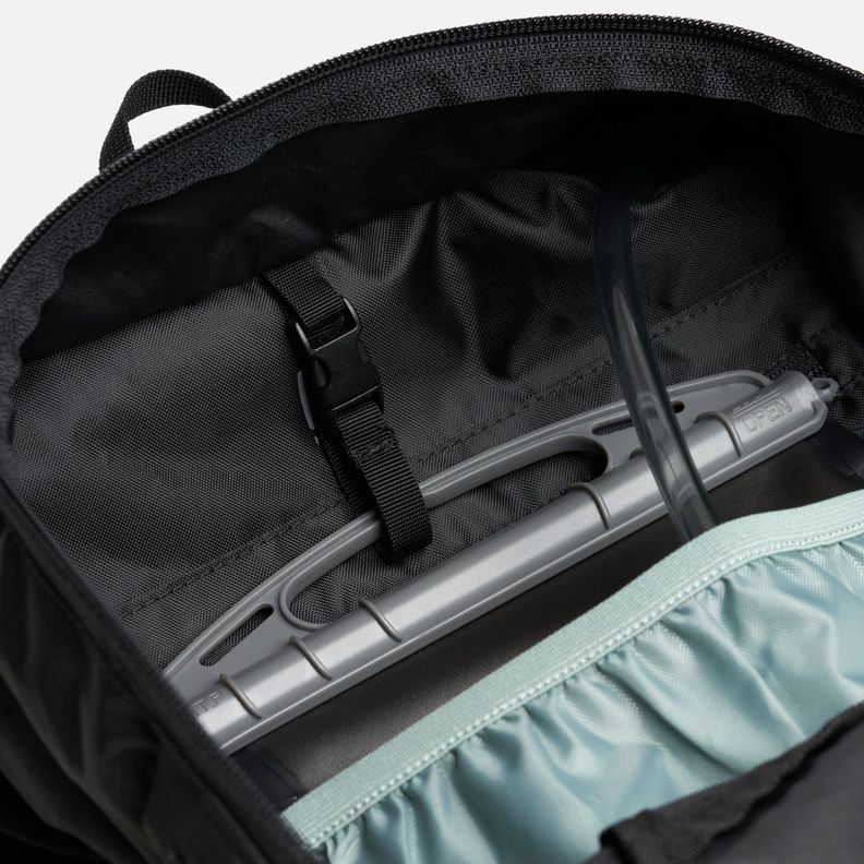 Mochila Unisex Vulcano 15L Negro Lippi-6