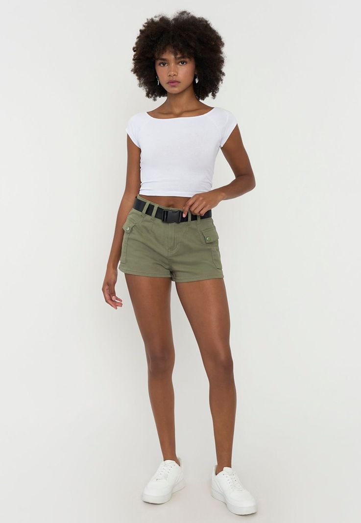 Short Mujer Cargo Cinturón Verde Corona-0