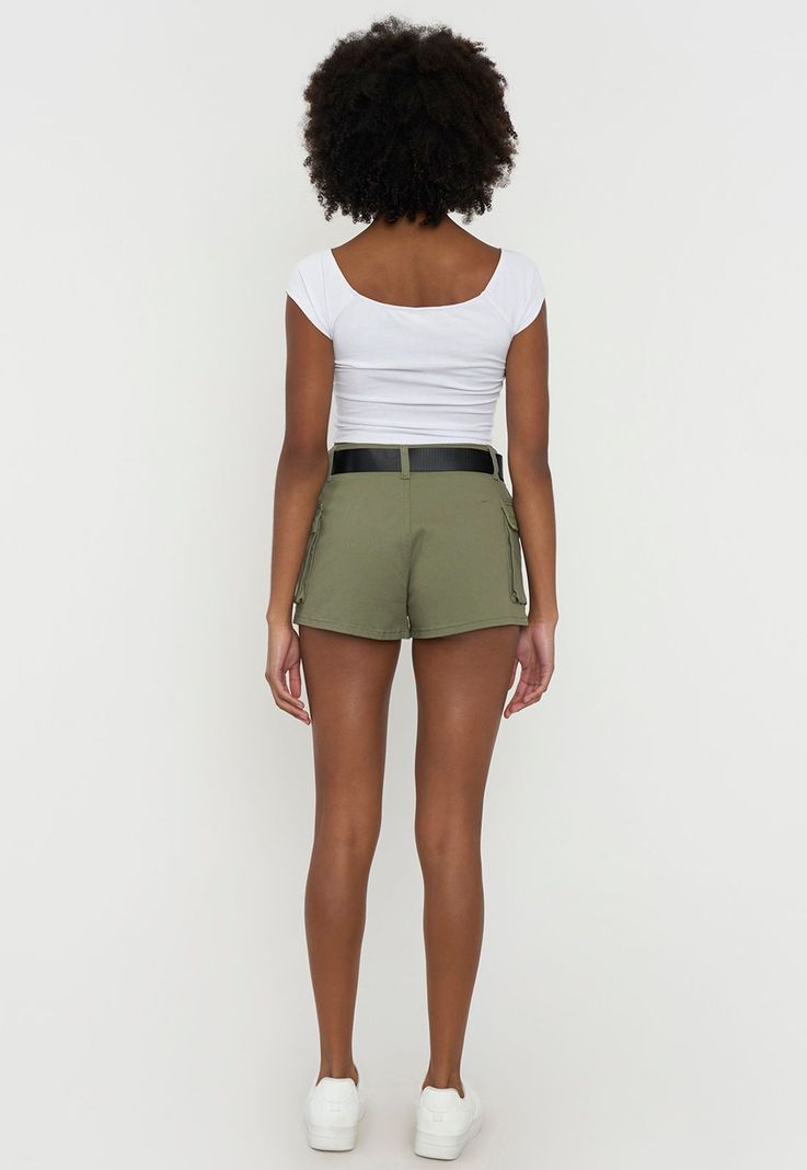Short Mujer Cargo Cinturón Verde Corona-2
