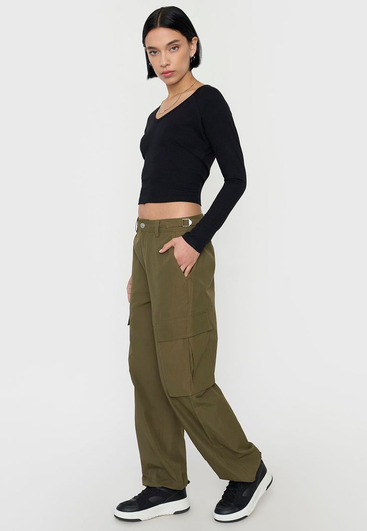 Pantalón Mujer Parachute Cargo Ajustable Verde Corona-3