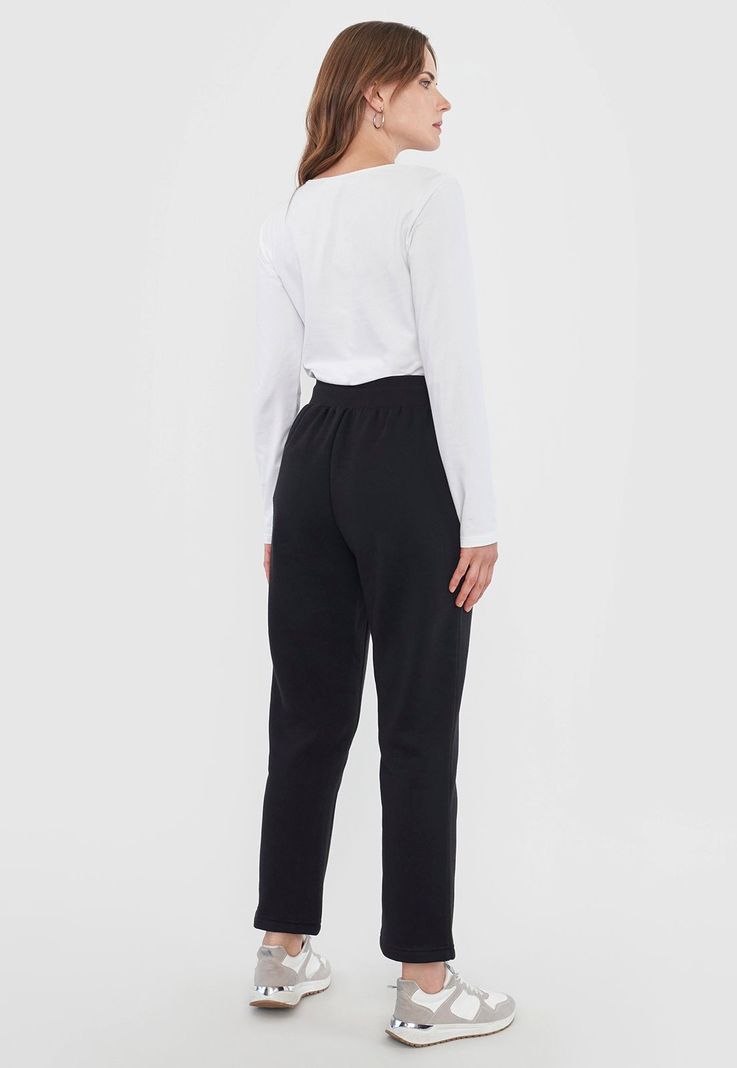 Pantalón Mujer Jogger Negro Liso Corona-2