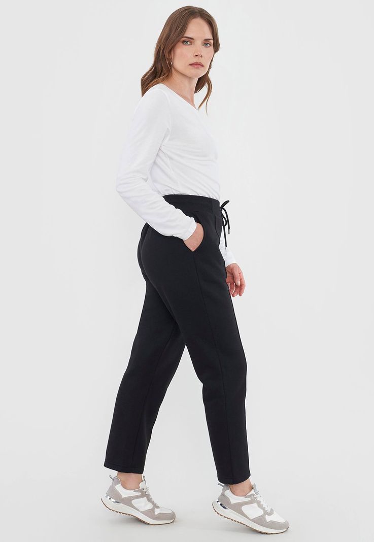 Pantalón Mujer Jogger Negro Liso Corona-3