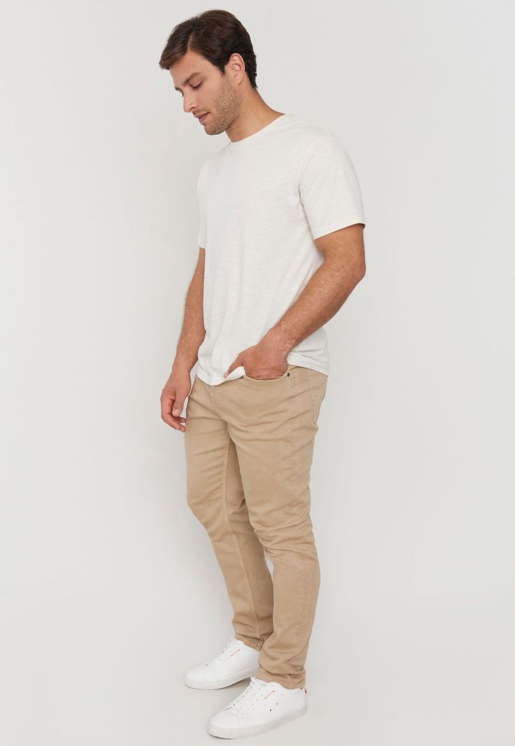 Pantalón Hombre Slim Fit 5 Pocket Camel Liso Corona-3
