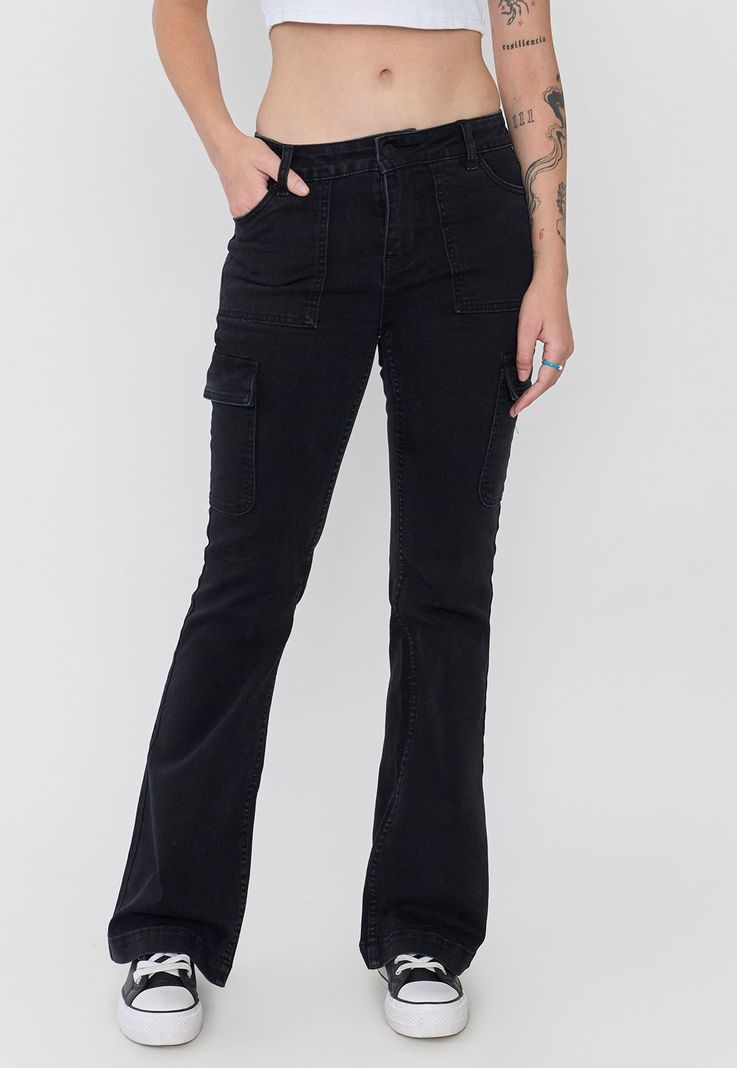 Jeans Mujer Flare Fit Cargo Negro Corona-1