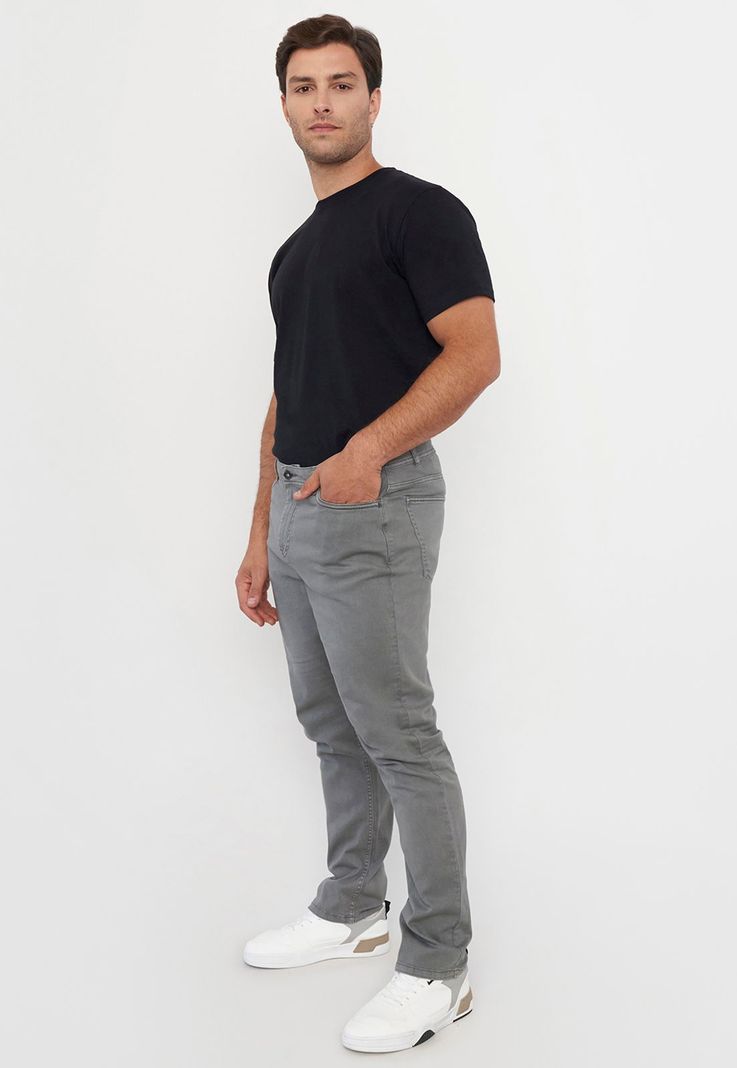 Pantalón Hombre Slim Fit Liso 5 Pocket Gris Corona-3