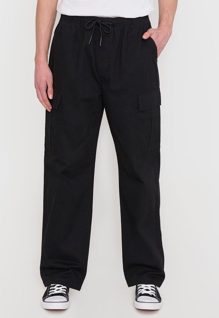 Pantalón Hombre Parachute Fit Cargo Negro Corona-1