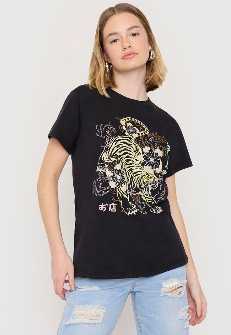 Polera Mujer Fun Oversize Negro Tigre Corona-0