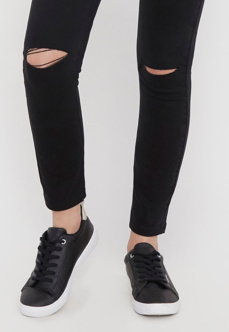 Jeans Mujer Skinny Destroyed Negro Corona-2