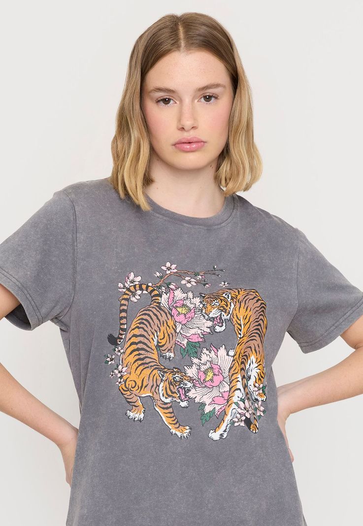 Polera Mujer Fun Oversize Gris Tigre Acid Wash Corona-2