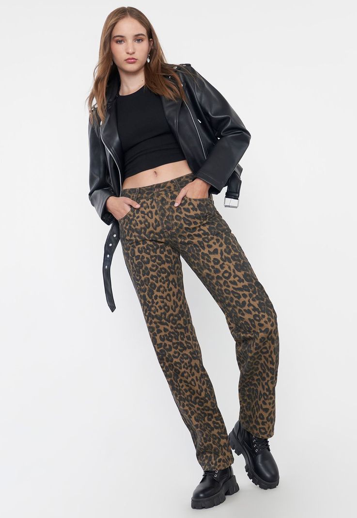 Pantalón Mujer Straight Fit Animal Print Café Corona-0