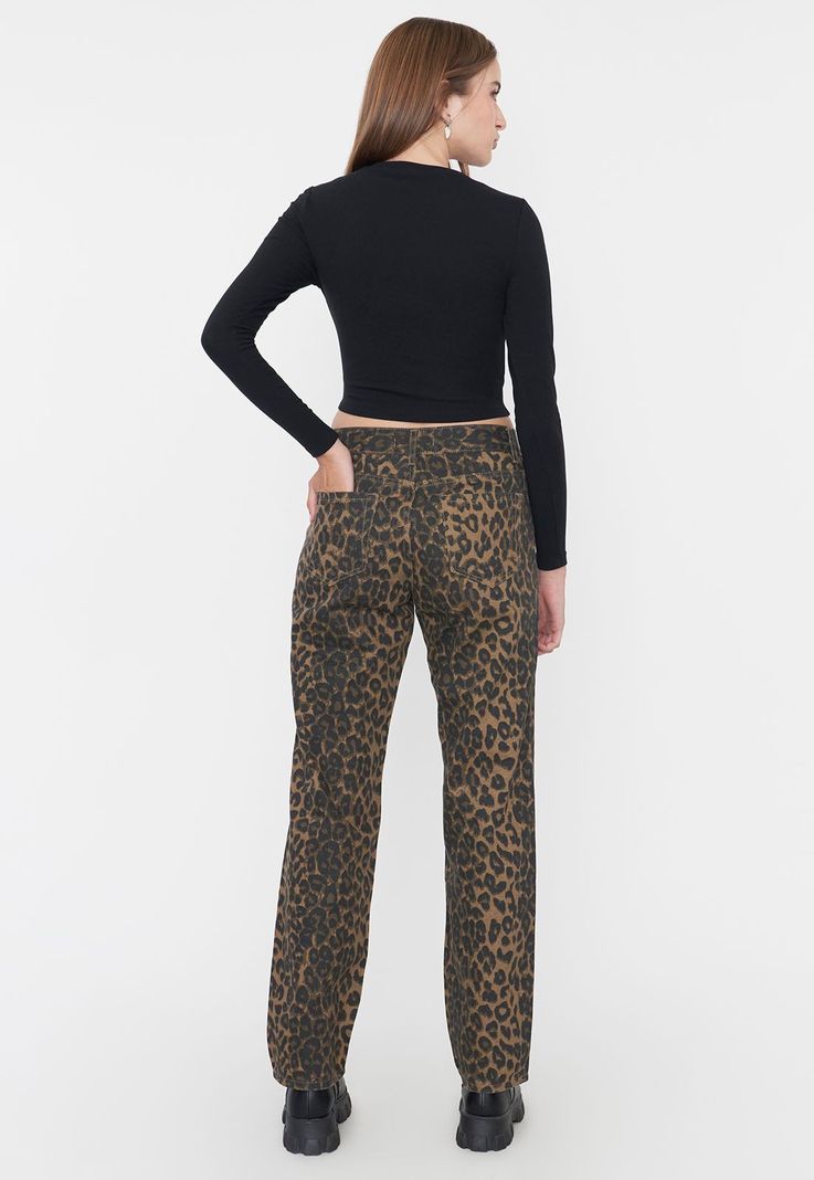Pantalón Mujer Straight Fit Animal Print Café Corona-2