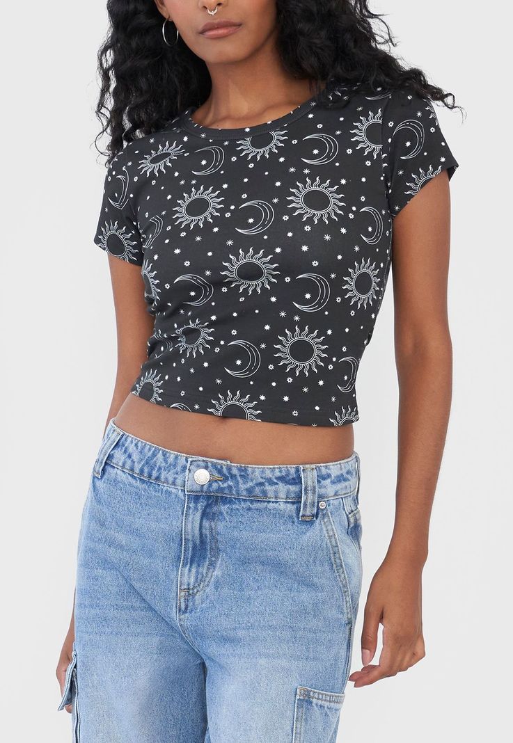 Polera Mujer Crop Negro Astral Corona-2