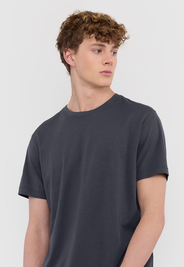 Polera Hombre Fun College Negro Corona-2
