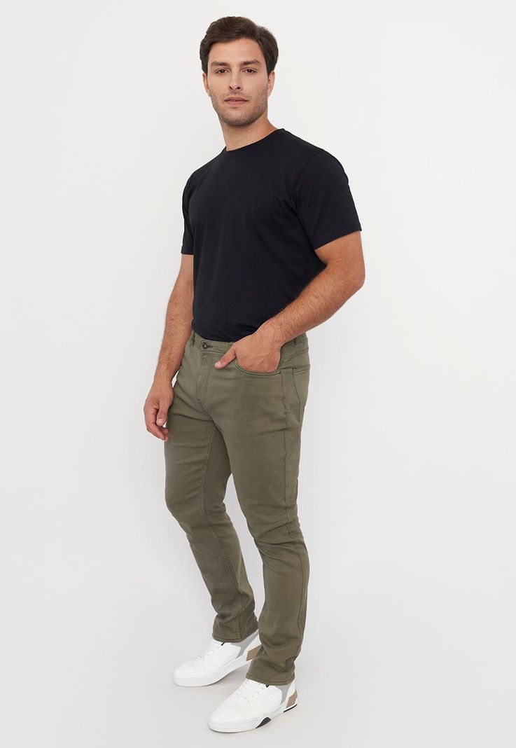 Pantalón Hombre Slim Fit Liso 5 Pocket Militar Corona-3