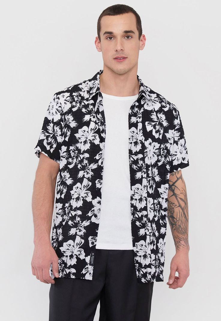 Guayabera Hombre Night Print Flores Negro Corona-0