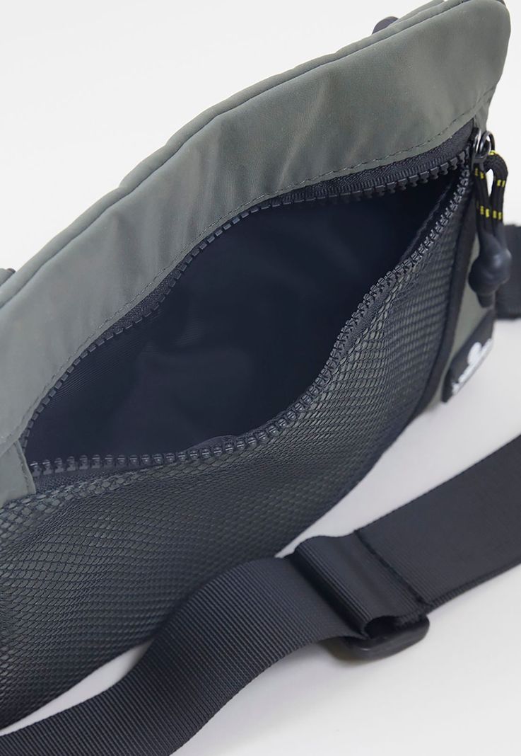 Bolso Bandolera Hombre Mesh Verde Corona-3