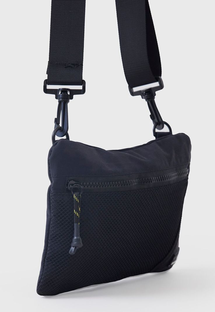 Bolso Bandolera Hombre Mesh Negro Corona-2