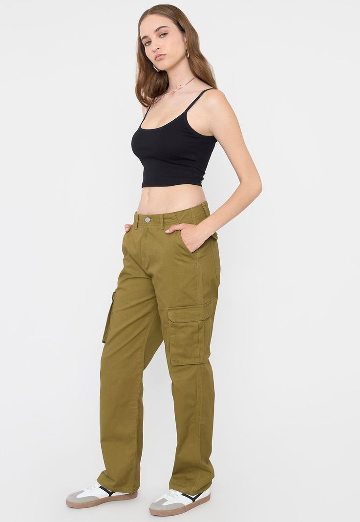 Pantalón Mujer Cargo Color Verde Corona-3