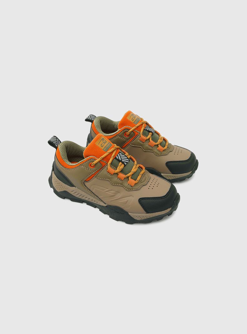 Zapatilla outdoor Niño Café 53194 Colloky Colloky | Paris.cl